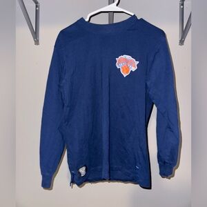Knick’s long sleeve T Shirt. Boys size 13-14